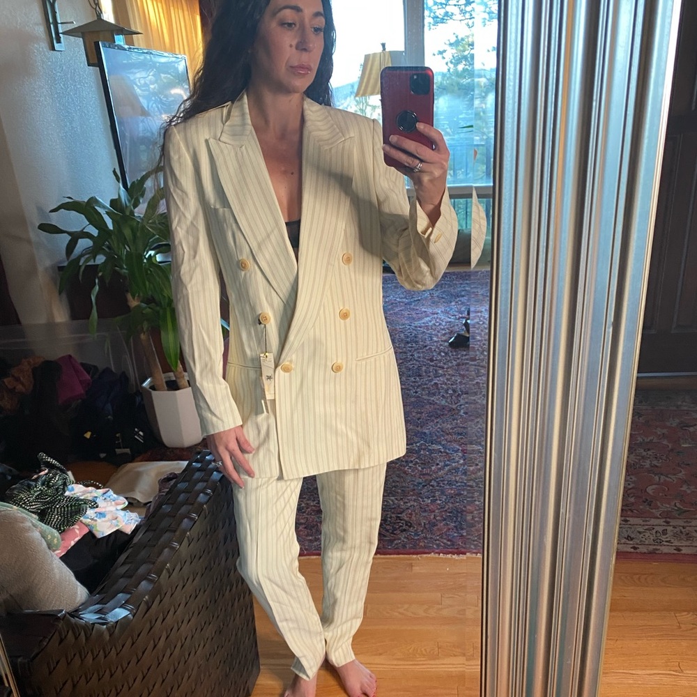 Gruppo Americano cream pants suit
